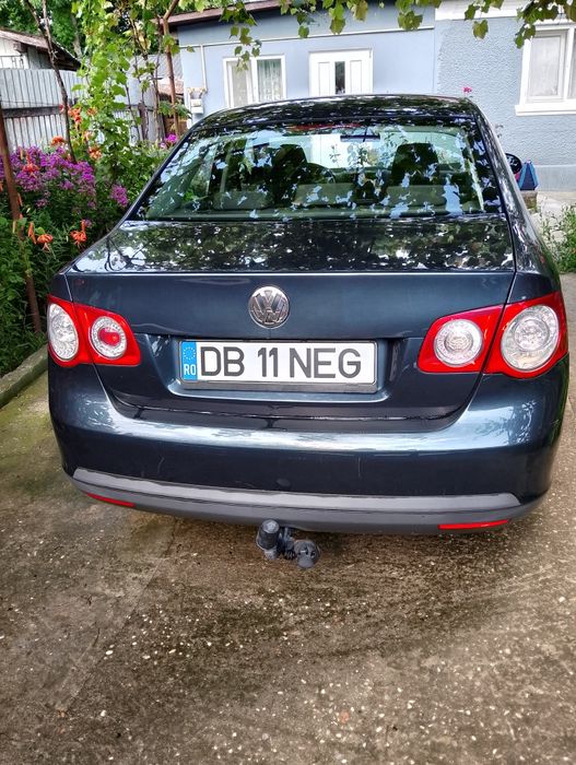 Volkswagen Jetta An 2007, foarte bine întreținută motor 1,9 Diesel preț 2500 euro negociabil nr.tf 0720397328