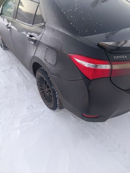 Продам машину Тойота Королла