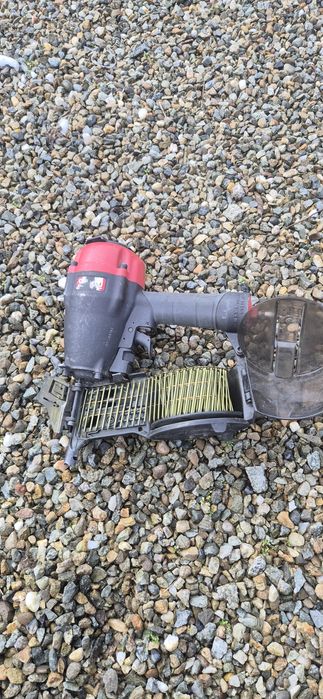 Pistol pneumatic cuie lemn Senco