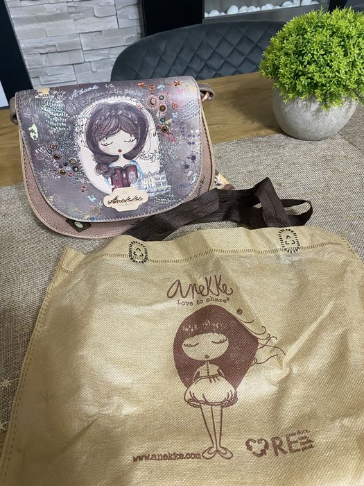 Нова дамска чанта Anekke