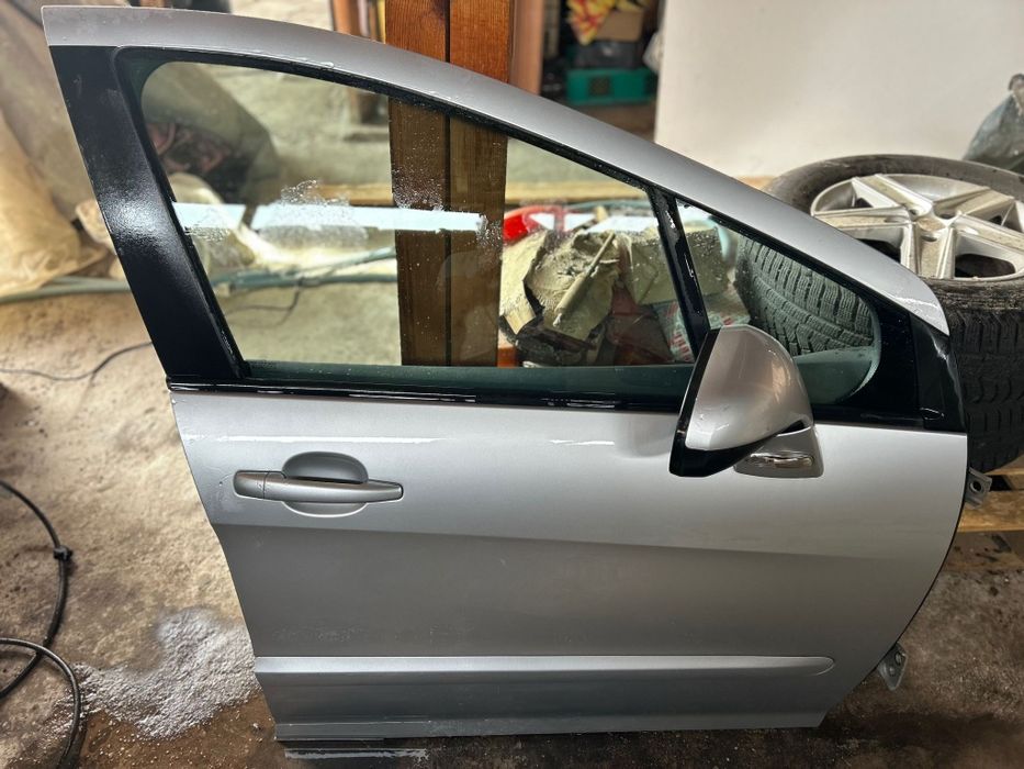 Врати за Пежо 308 модел от 2011 до 2013 г.