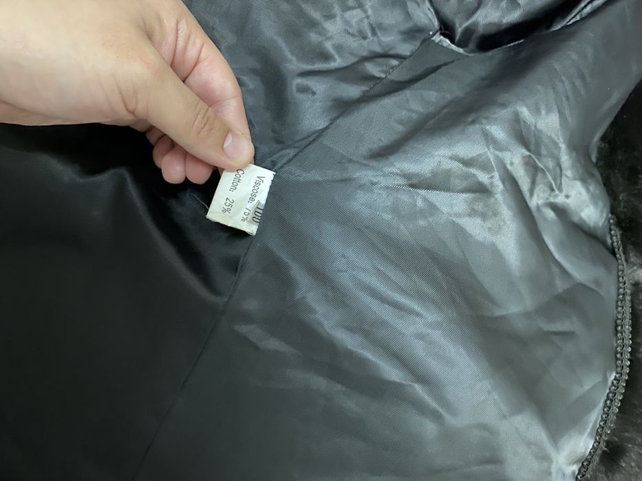 Чемоданда тұр кім алады?