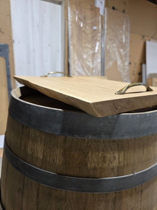 Уникално плато/поднос за мезета от масивен дъб с месингови дръжки