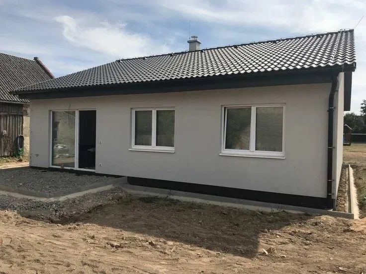 Vindem case modulare pe structură metalică