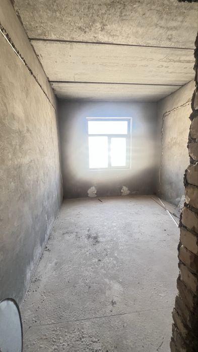 Дом сотилади (4 хона, 150 м2)