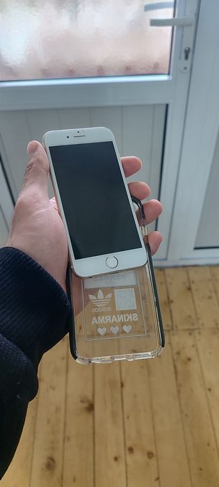 iPhone+ chexol sotiladi