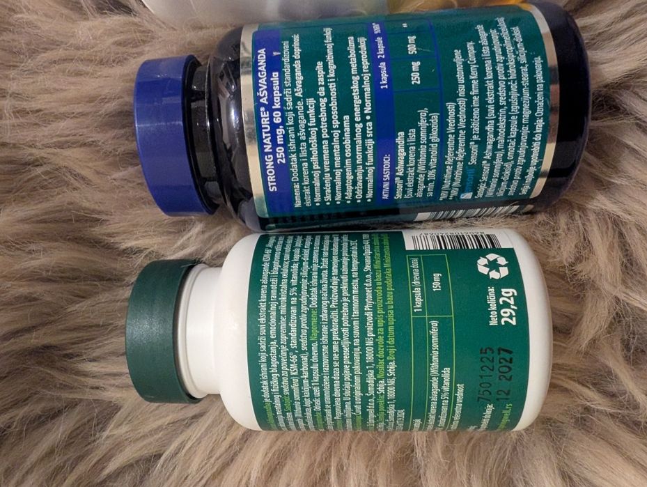 Aswagandha si complex de multivitamine Super Nutrition noi, sigilate