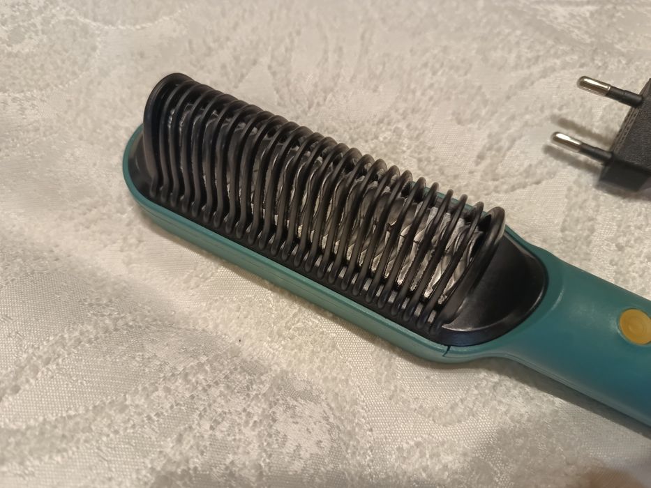 Pieptene de îndreptat părul