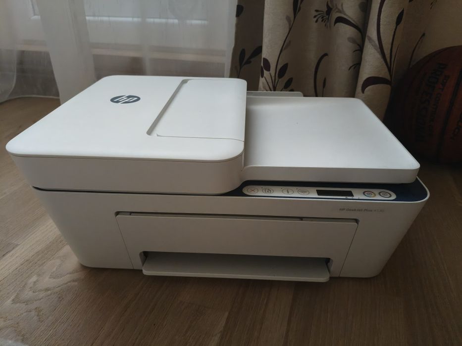 Vând imprimantă Hp deskjet plus 4130