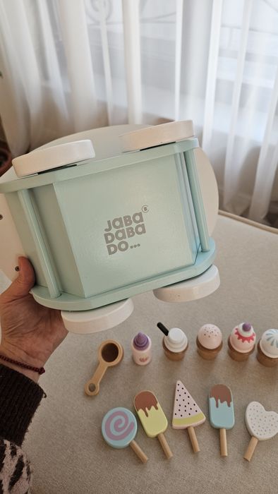 Дървен щанд за сладолед Jabadabado