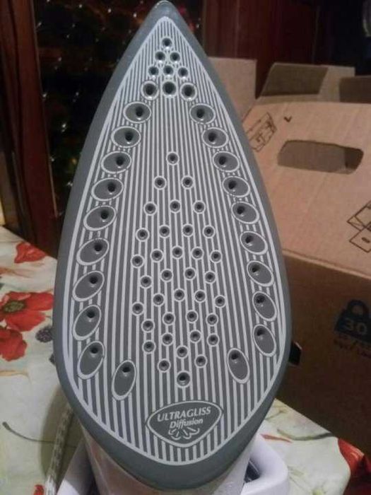 Продаю новый утюг TEFAL