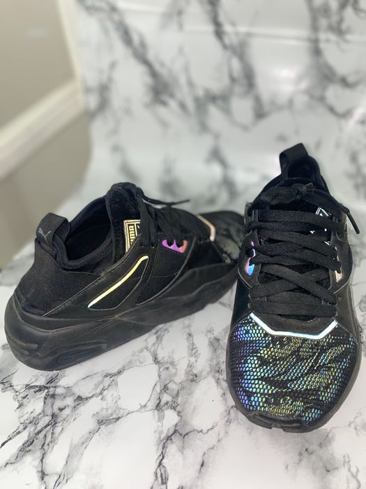 Распродажа кроссовок