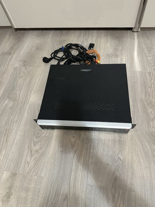 NVR HIKVISION 16 camere  folosit 6 luni