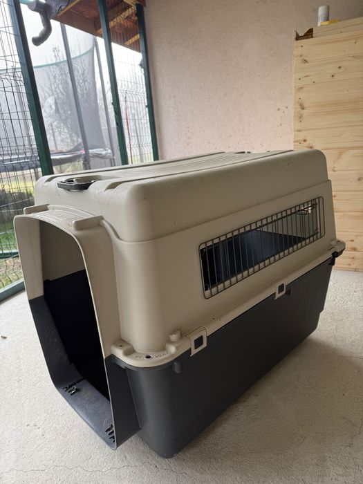 Транспортна клетка за големи кучета