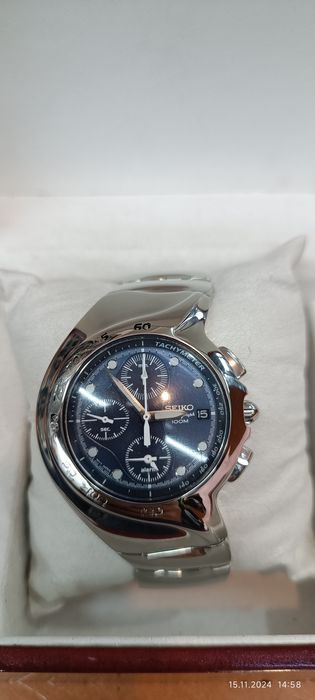 Редкая модель Seiko хронограф