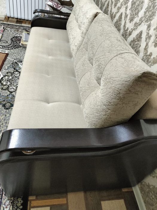 Продам диван в отличном состоянии