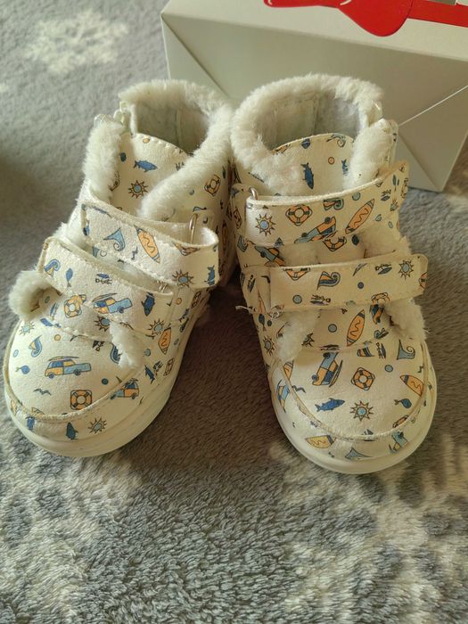 Бебешки дрехи и обувки