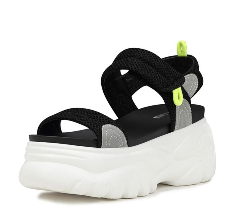 Летние     сандалии