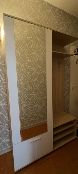 Антре шкаф с огледало – отлично състояние