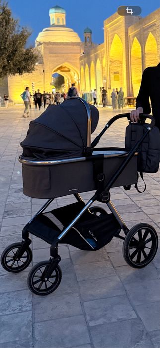 Продаеться детская Коляска 3в1
