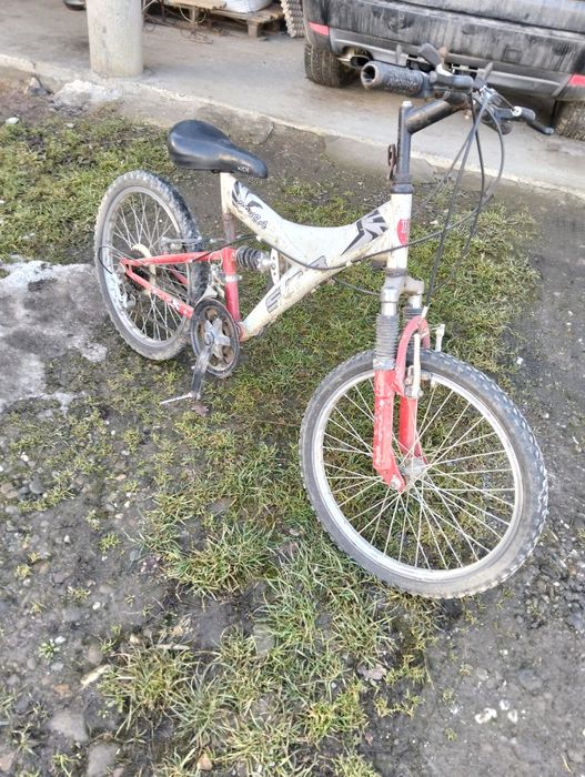 Bicicleta MTB de copii
