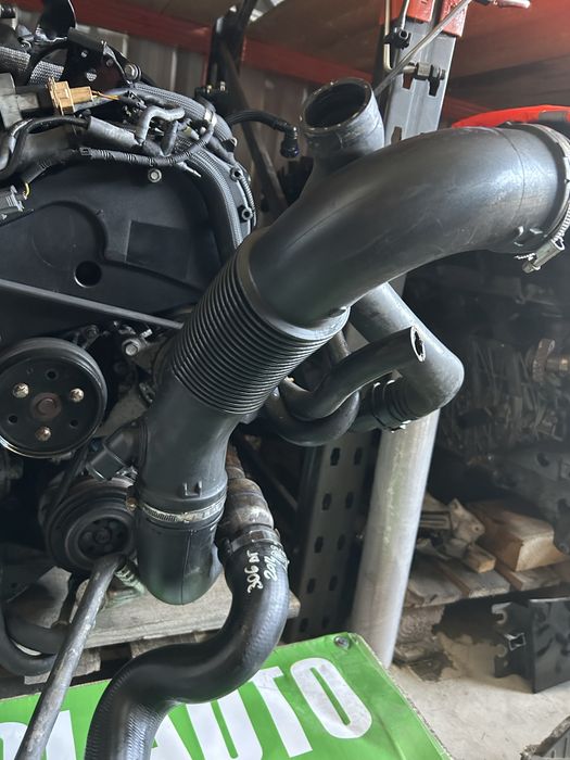 Furtun intercooler  stânga Range Rover Sport 3.0 d 306 DT