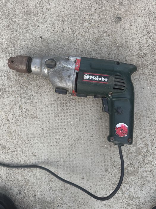 Bormasină electrică Metabo funcțională