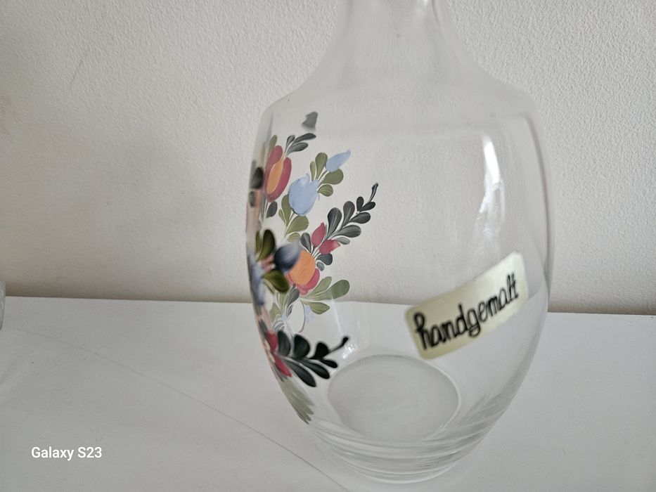 Sticla pictata manual