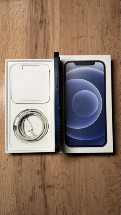 iPhone 12 продам