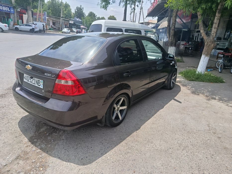 Нексия 3 сотилади.