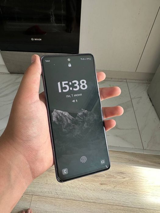 Продам Samsung Galaxy S20FE срочно