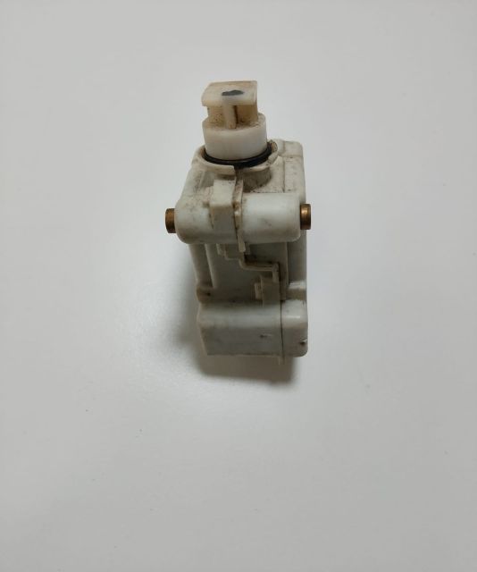 Motoras  Clapeta rezervor 3B0959781 Volkswagen VW Golf a 4-a generati