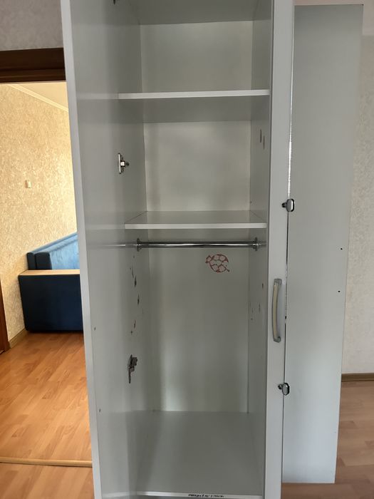 Продам угловой шкаф