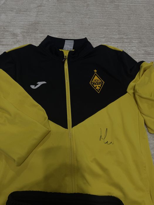 Кипа Кайрат.