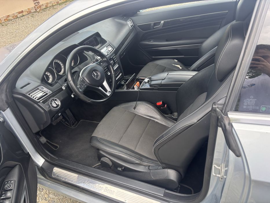 Vand Mercedes-Benz e220 2013