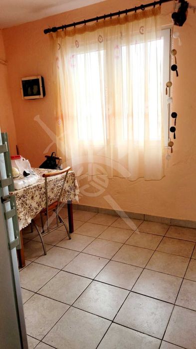 Продава се Тристаен апартамент в Бургас, Възраждане - 96 кв.м за 1719 €/кв.м - Снимка #4