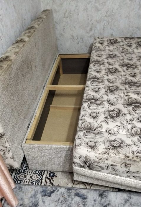 Продам диван тахту