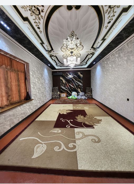 Hovli sotiladi srochno