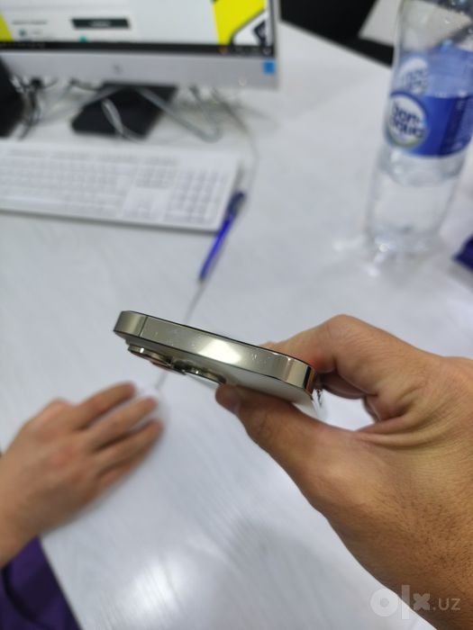 Iphone 14 pro gold