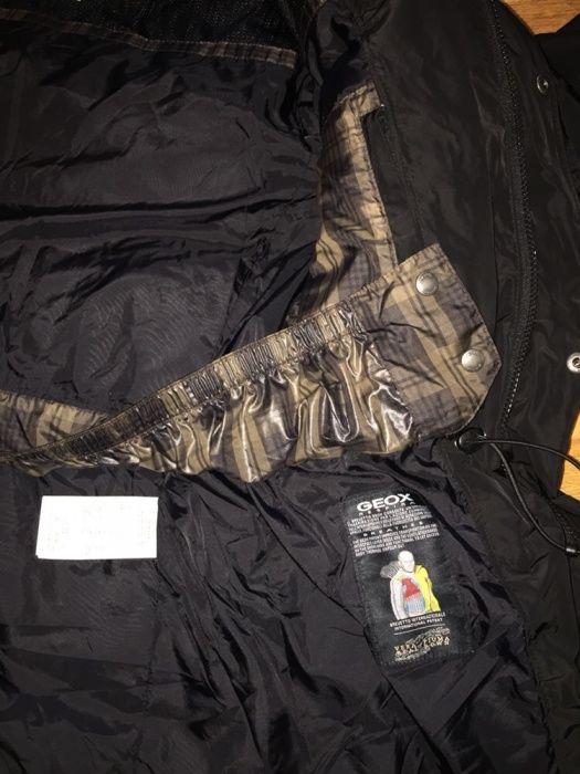 Vând geaca din puf Geox