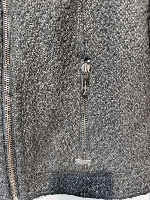 Дамски якета S и  XS размер 2 броя за 20 лв.