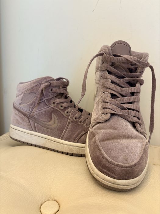 Adidasi air jordan 1 mir purple velvet