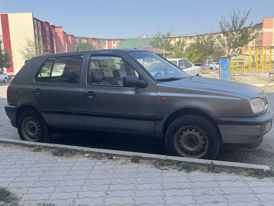Продам Гольф 3 92 г,в моно 1,8 о,б