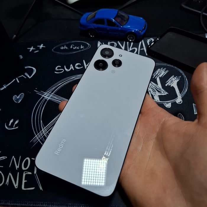 Xiaomi redmi 12 8/256 . 90 герц