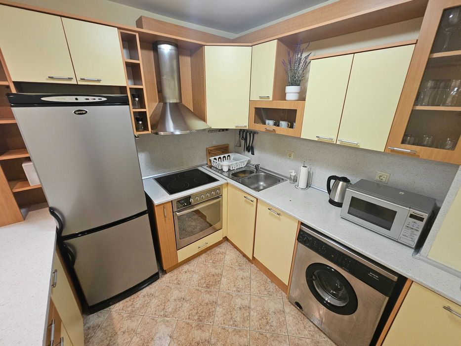 Дава се под наем Двустаен апартамент в Варна, Цветен квартал - 60 кв.м за 548.25 € - Снимка #7