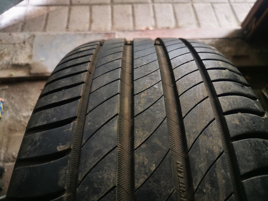 Michelin Primasy 4 R18 225/45