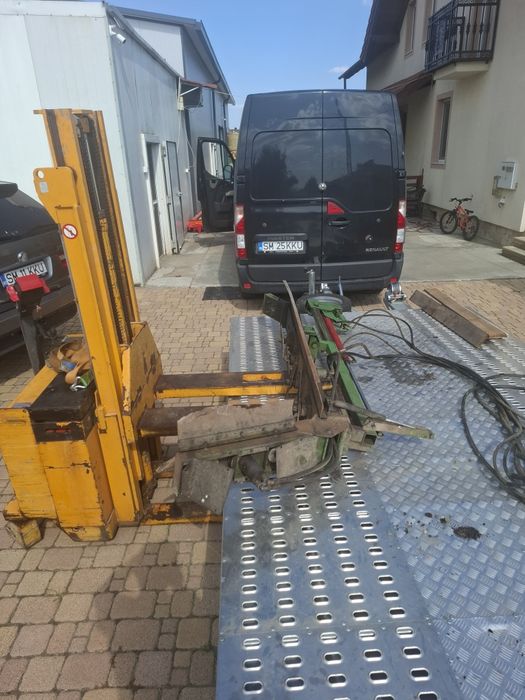 Utilaj pentru carnit taiat lăstari de vie hidraulic