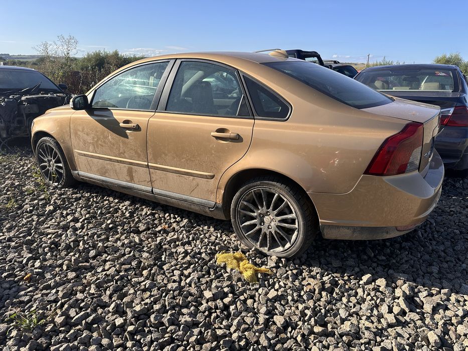 Dezmembrez volvo s40 /s60