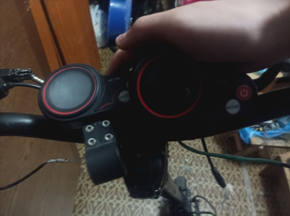 Продам куго г1 к сожалению не работает контроллер