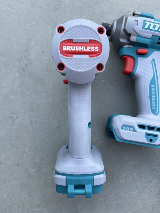 Masina strans cu impact pt biti Total pe acumulator